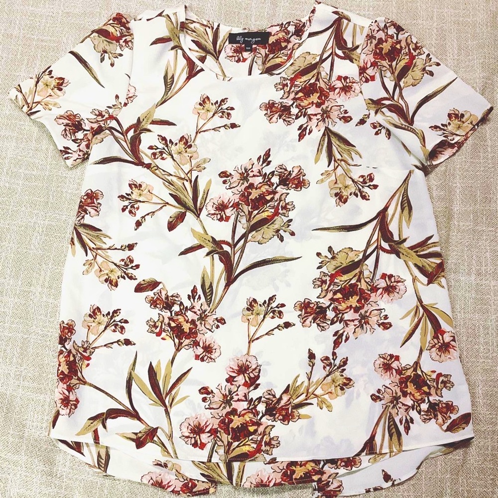 ✨2/$30✨ Flowy autumn floral blouse T-shirt